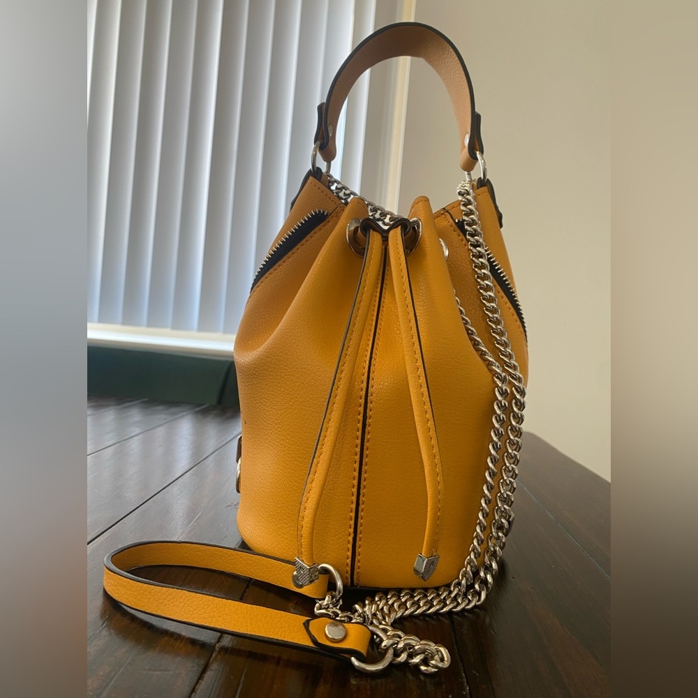 ZARA TRAFALUC MUSTARD BUCKET BAG